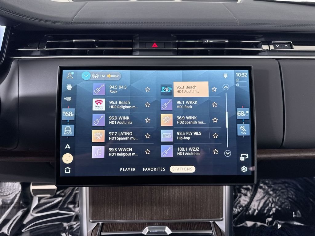 New 2026 Carpathian Grey Land Rover SE image 16
