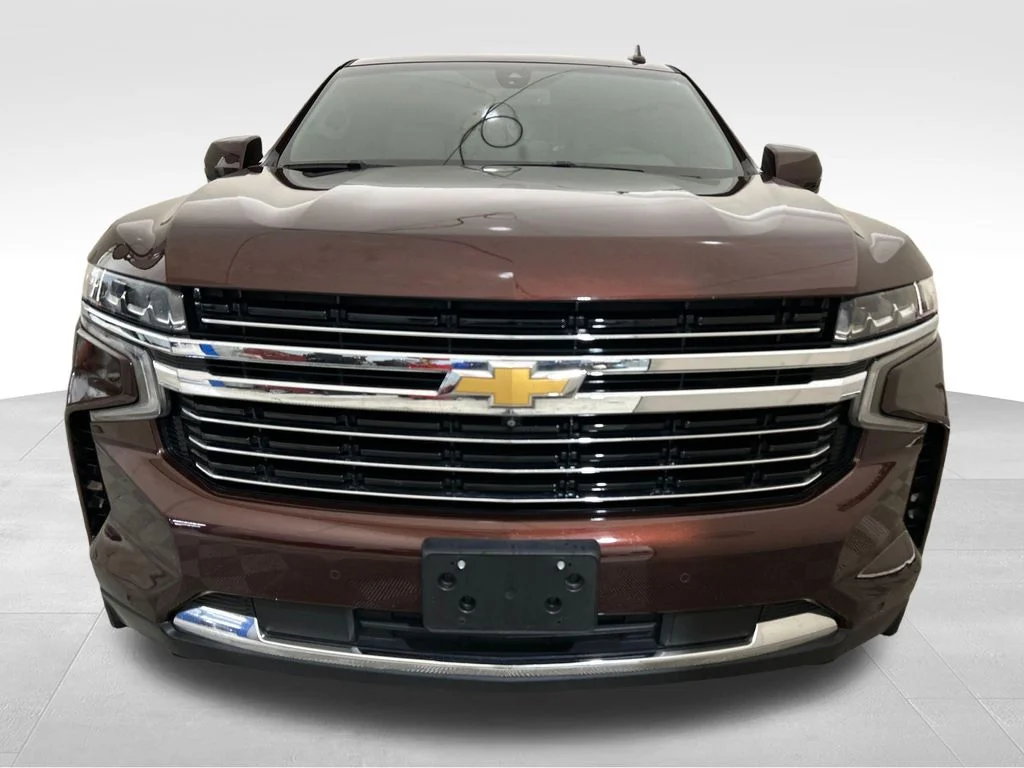 Used 2022 Orange Chevrolet LT image 9