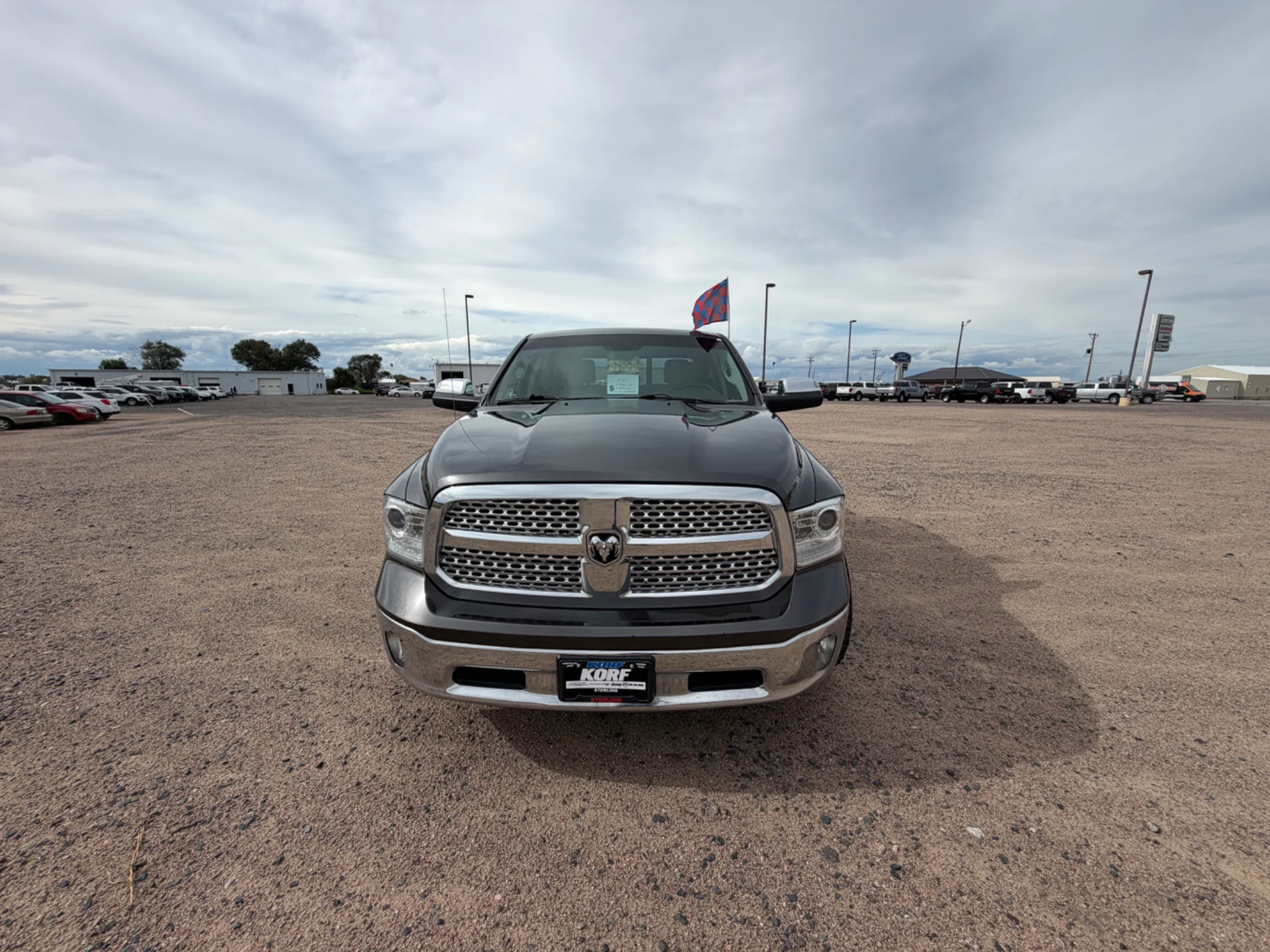 Used 2016 Granite Crystal Metallic Clearcoat Ram Laramie image 2