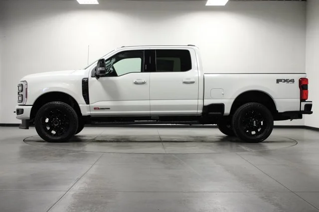 New 2026 Star White Metallic Tri-Coat Ford F-250® Lariat® image 30