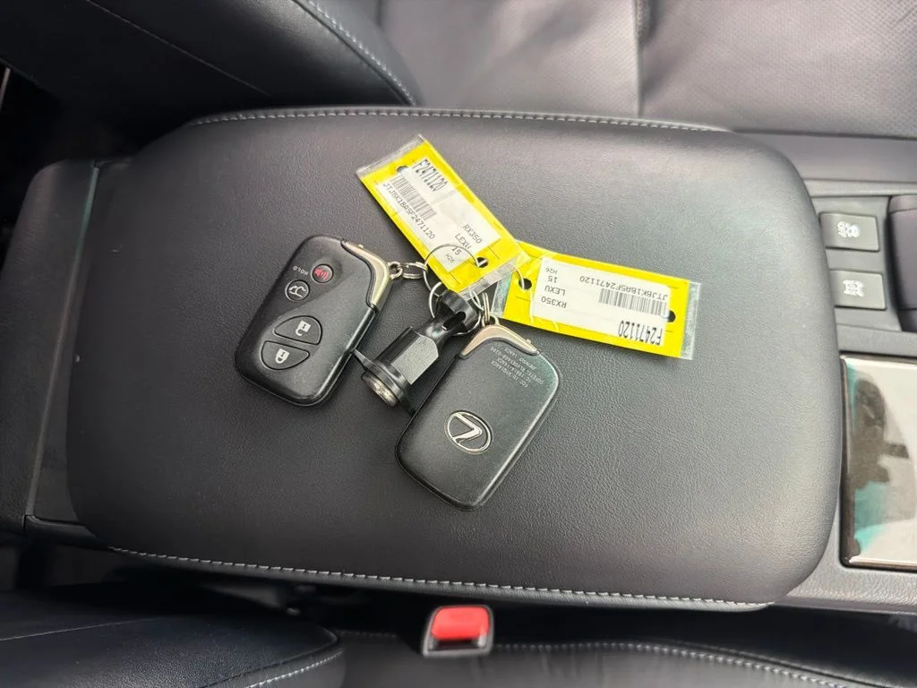 Used 2015 Gray Lexus 350 image 34