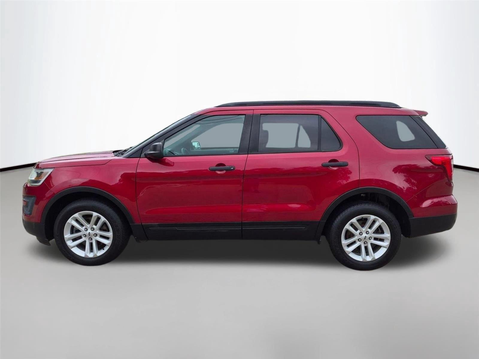 Used 2016 Ruby Red Metallic Tinted Clearcoat Ford Base image 8