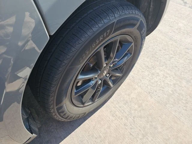 Used 2020 Gray Dodge SE image 13