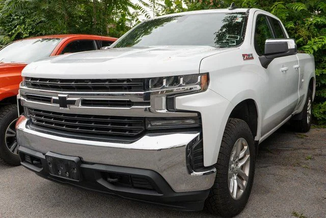 Used 2019 White Chevrolet LT image 1