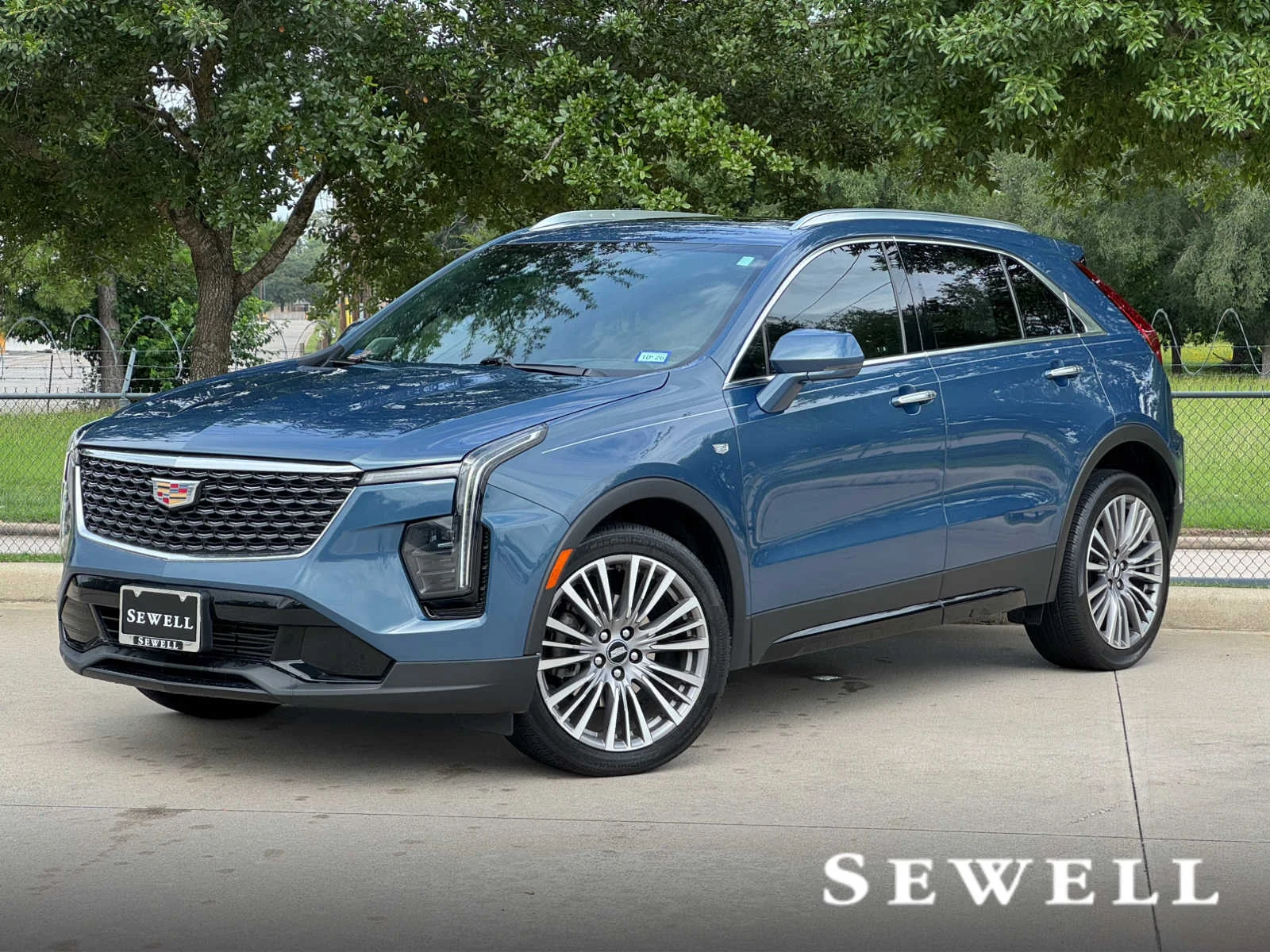 2024 Cadillac XT4 Premium Luxury's photo