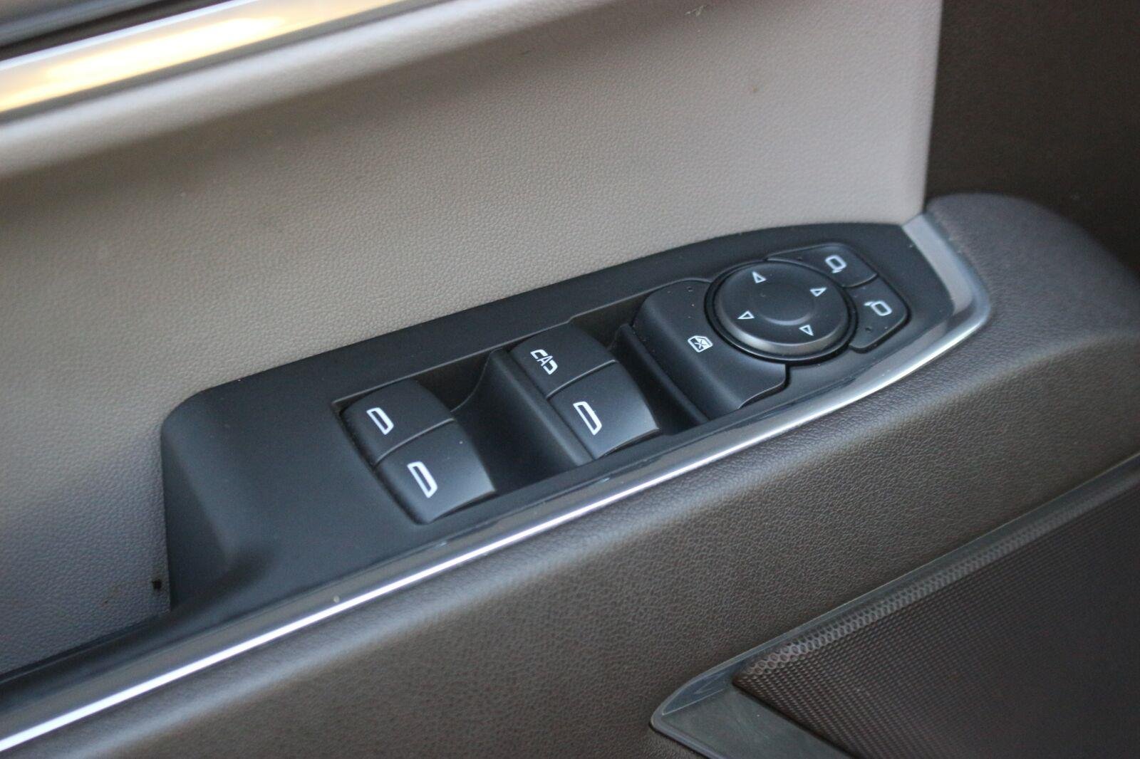 Used 2025 Cypress Gray Chevrolet LT image 15