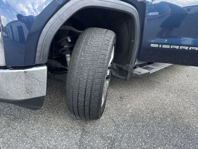 Used 2019 Blue GMC SLT image 33