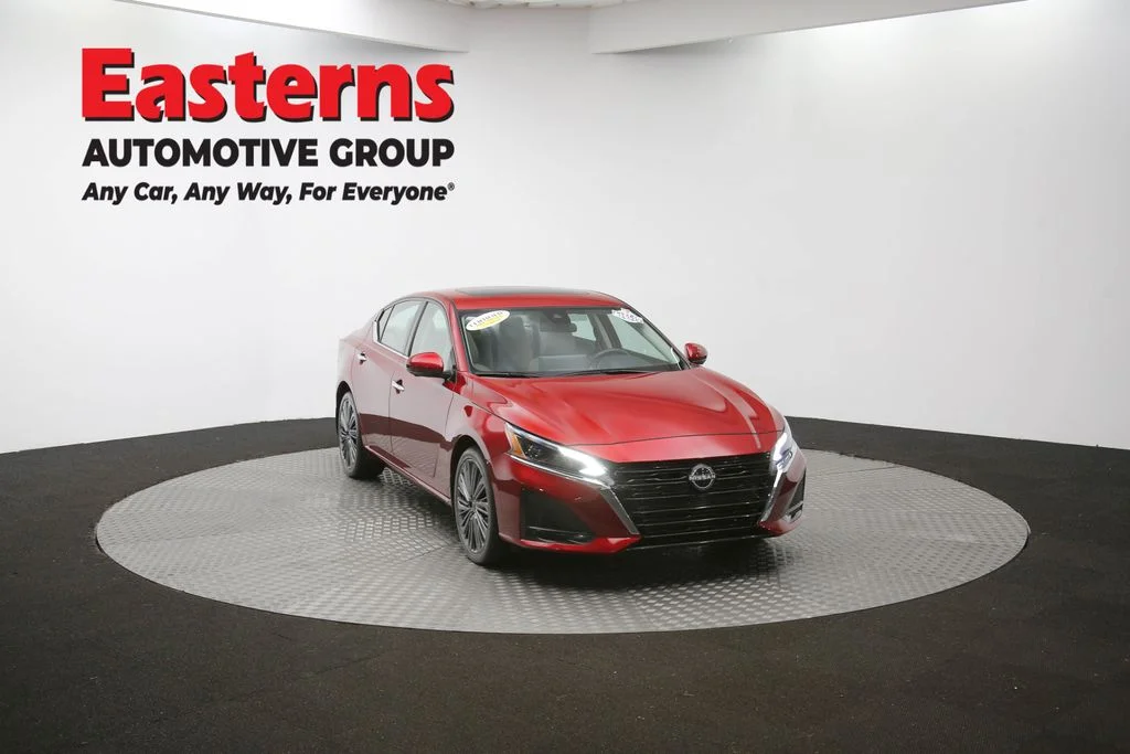 Used 2023 Red Nissan 2.5 SL image 50