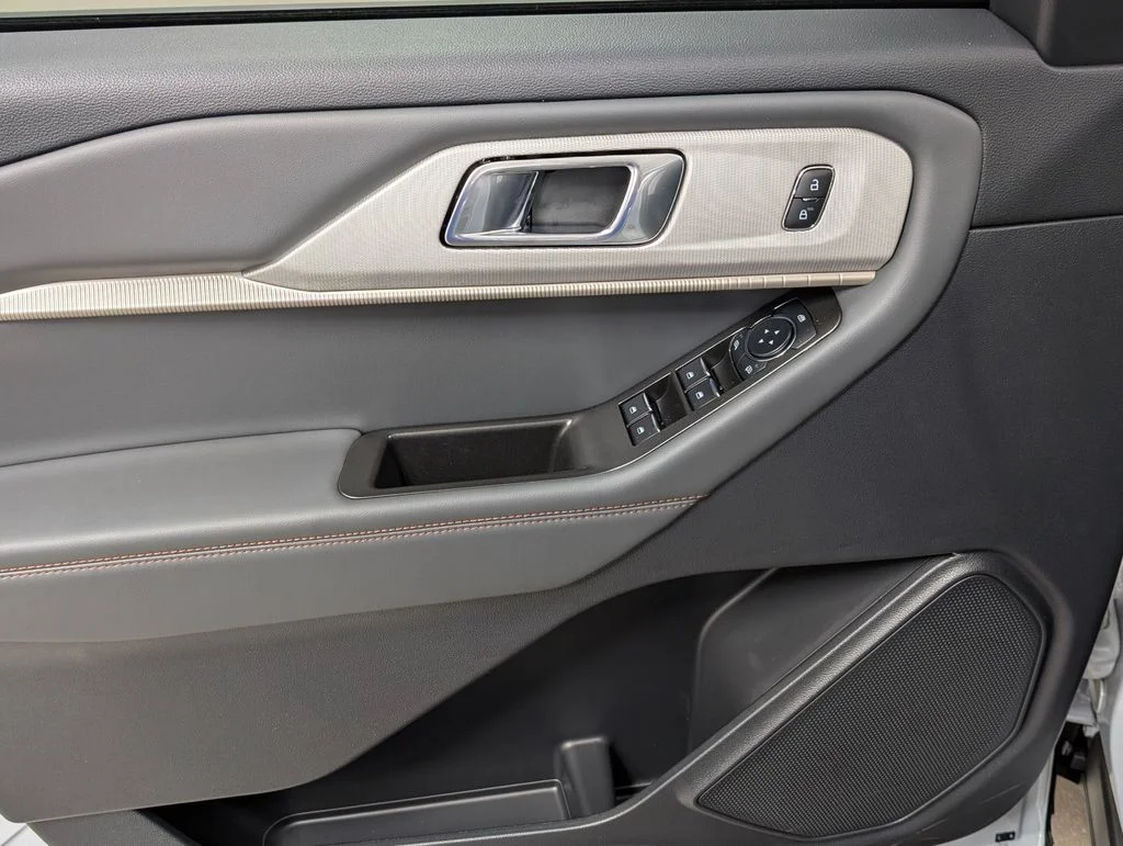 New 2026 Space White Metallic Ford Active image 10
