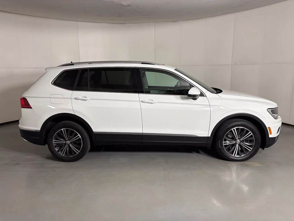 Used 2018  Volkswagen 2.0T SEL image 9