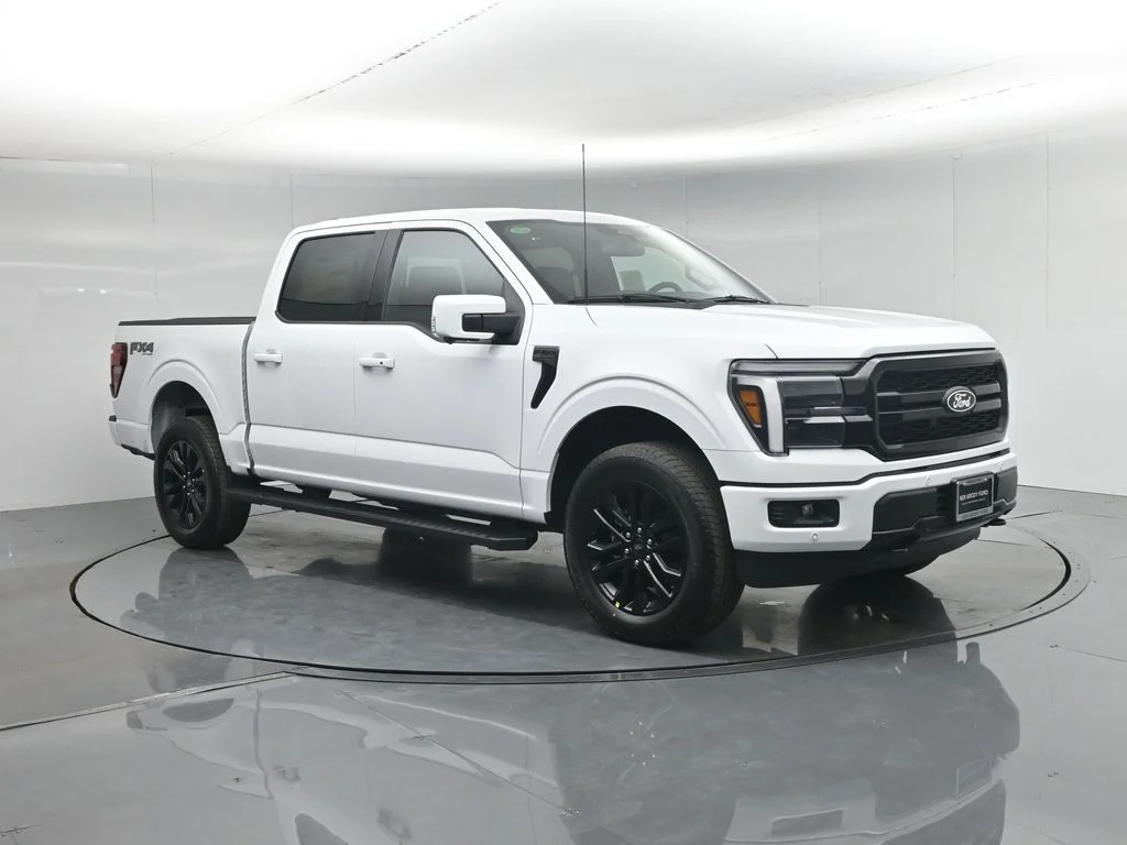 New 2026 Oxford White Ford Lariat image 27