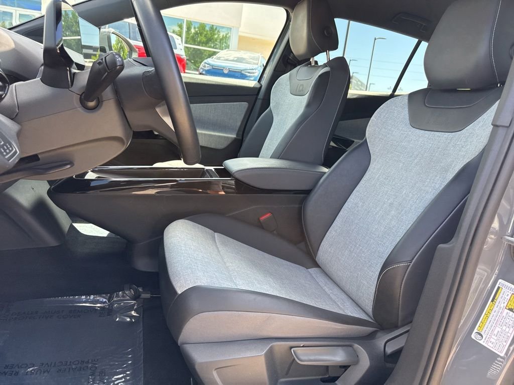 Used 2024 Gray Volkswagen Pro image 9