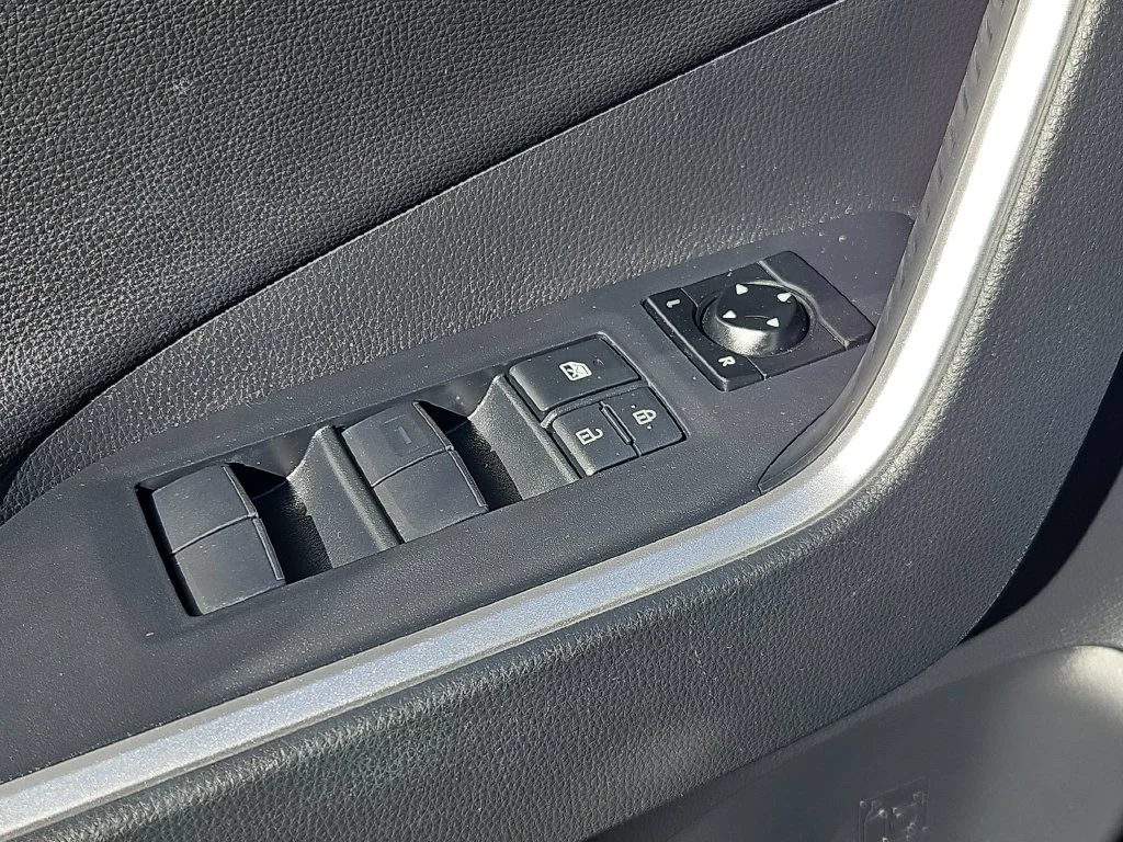 Used 2019 Pearl Toyota Limited image 11