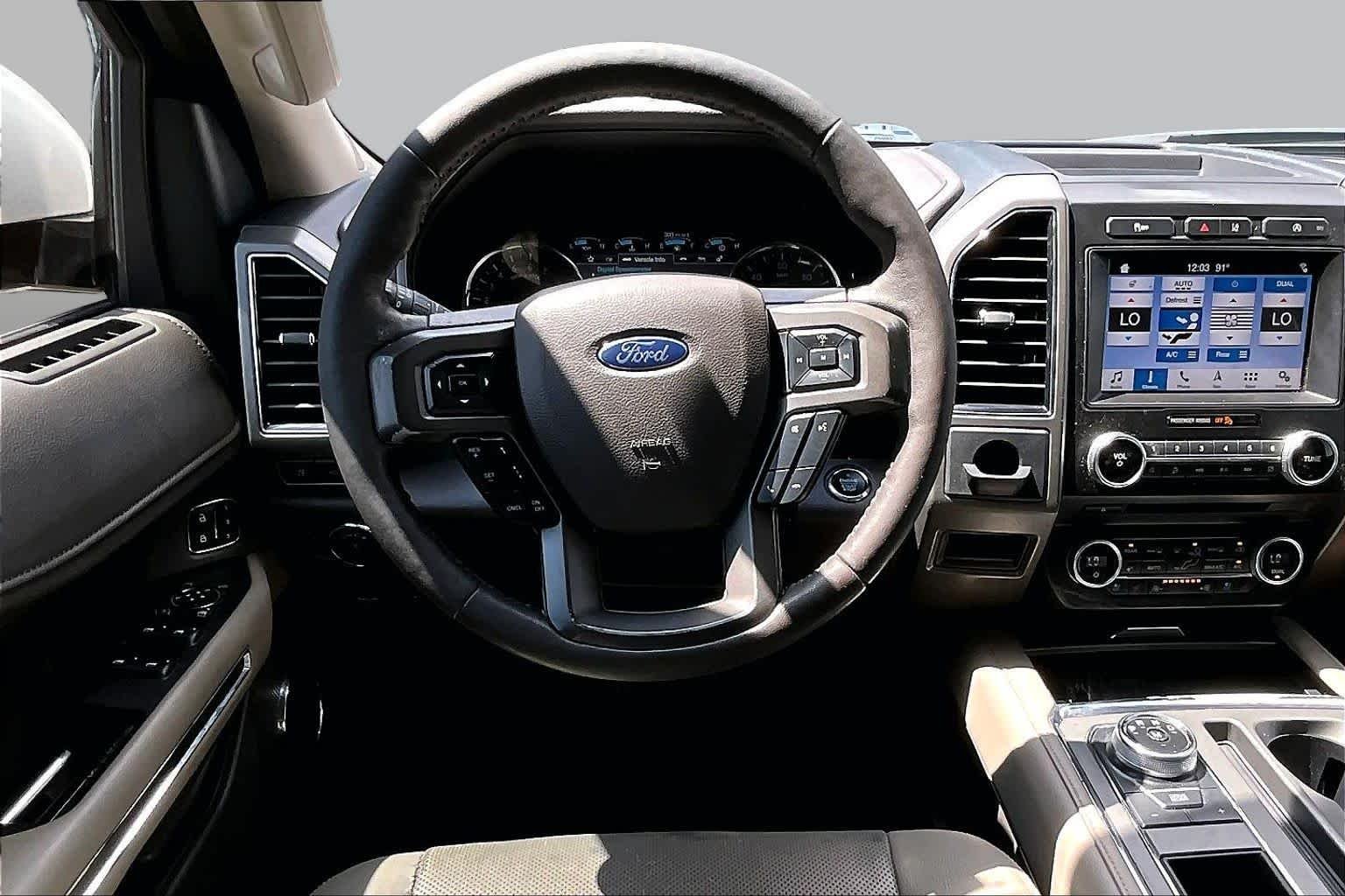 Used 2018 White Platinum Metallic Tri-Coat Ford XLT image 6