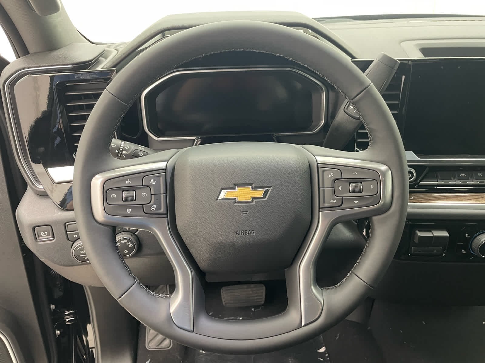 2026 Chevrolet Silverado 1500 LT - Photo 11