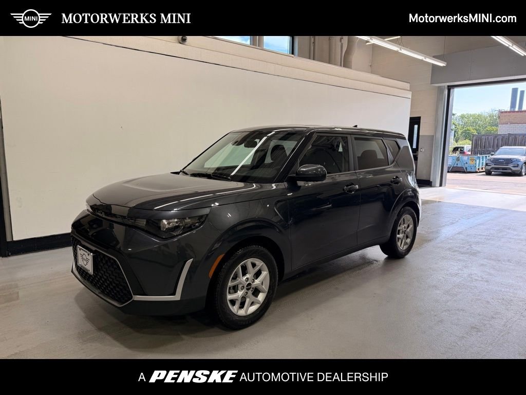 2025 Kia Soul 2.0L LX IVT's photo