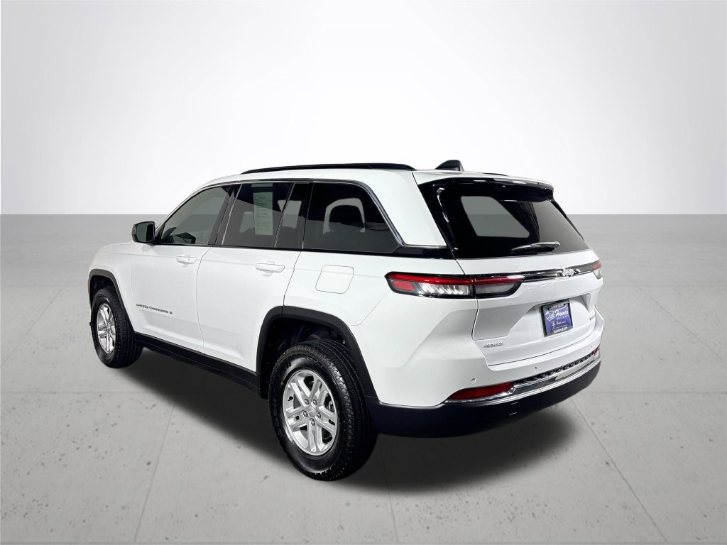 Used 2025 Bright White Clearcoat Jeep Laredo image 8