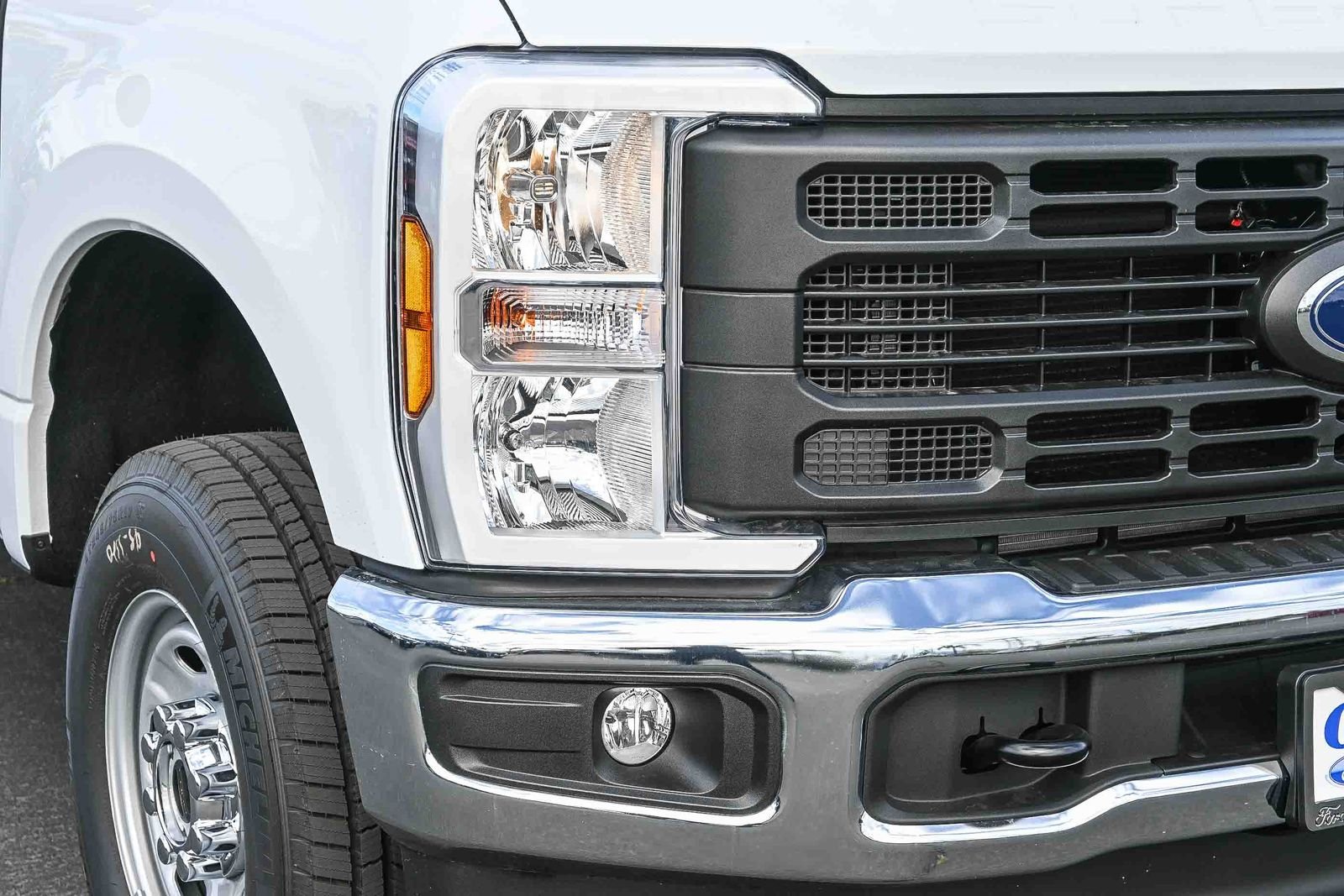 New 2026 Oxford White Ford F-350® XL image 11