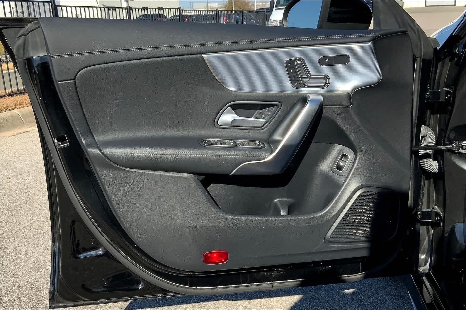 Used 2020 Night Black Mercedes-Benz CLA 250 image 22