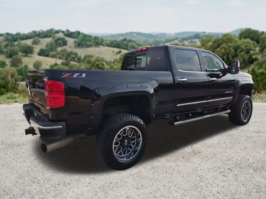 Used 2018 Black Chevrolet LTZ image 10