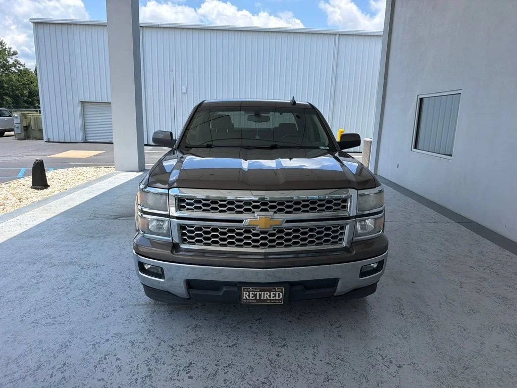 Used 2015 BROWNSTONE METALLIC Chevrolet LT image 3