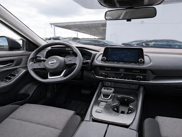 Used 2023 White Nissan SV image 18