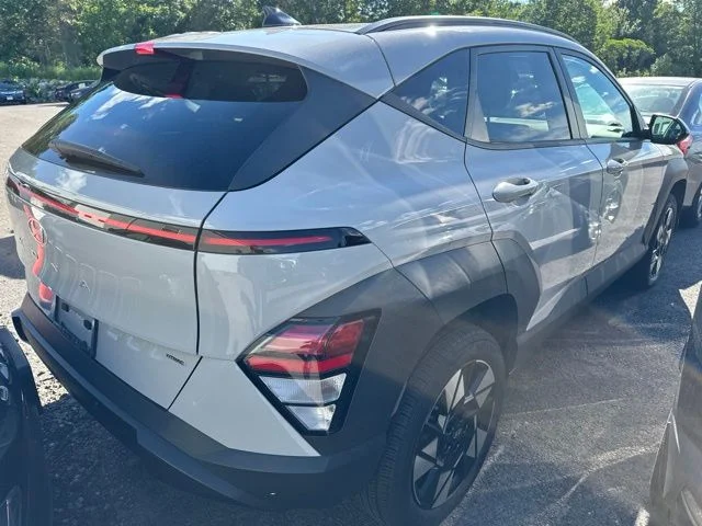 Used 2024 Gray Hyundai SEL image 4