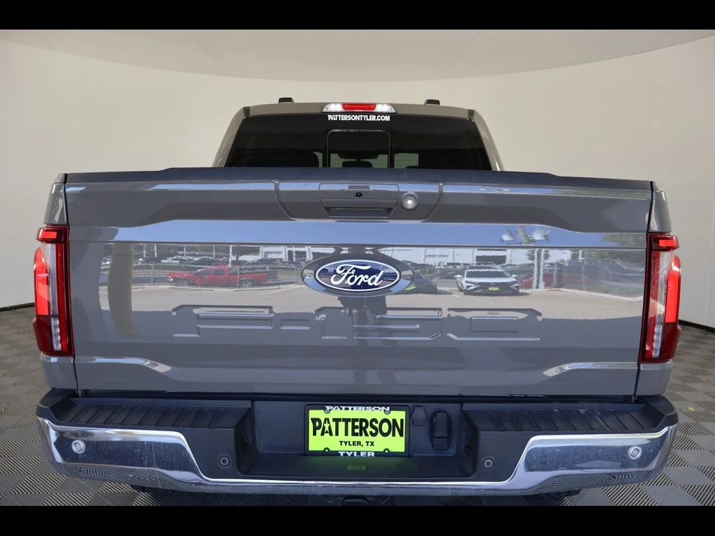 Used 2025 Gray Ford Lariat image 5