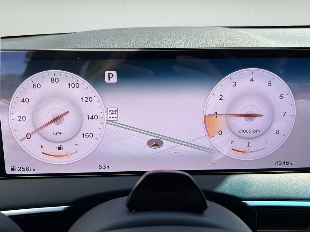 2026 GENESIS GV70 Standard - Photo 24