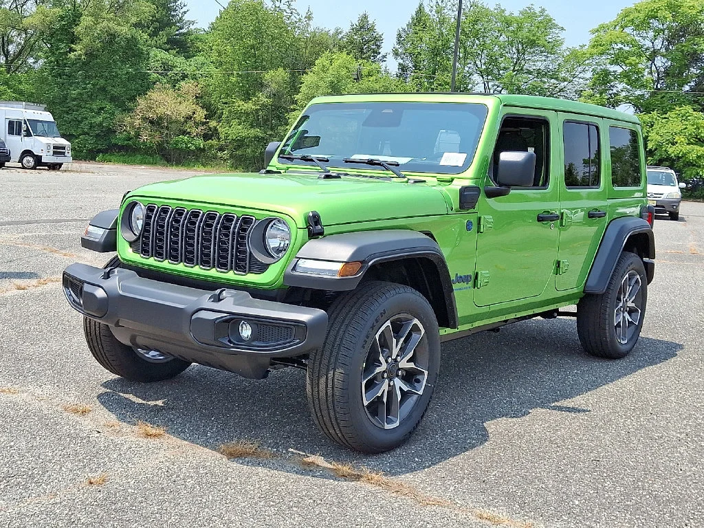 New 2025 Mojito Clear-Coat Exterior Paint Jeep Sport S image 4
