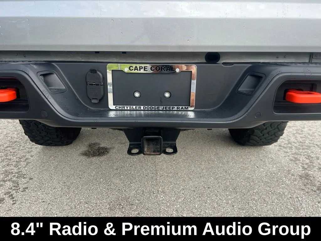 Used 2021 Silver Jeep Mojave image 9