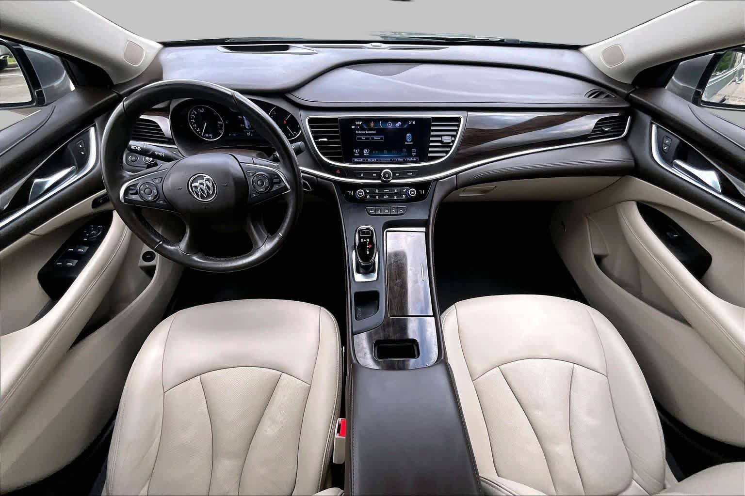 Used 2017  Buick  image 14
