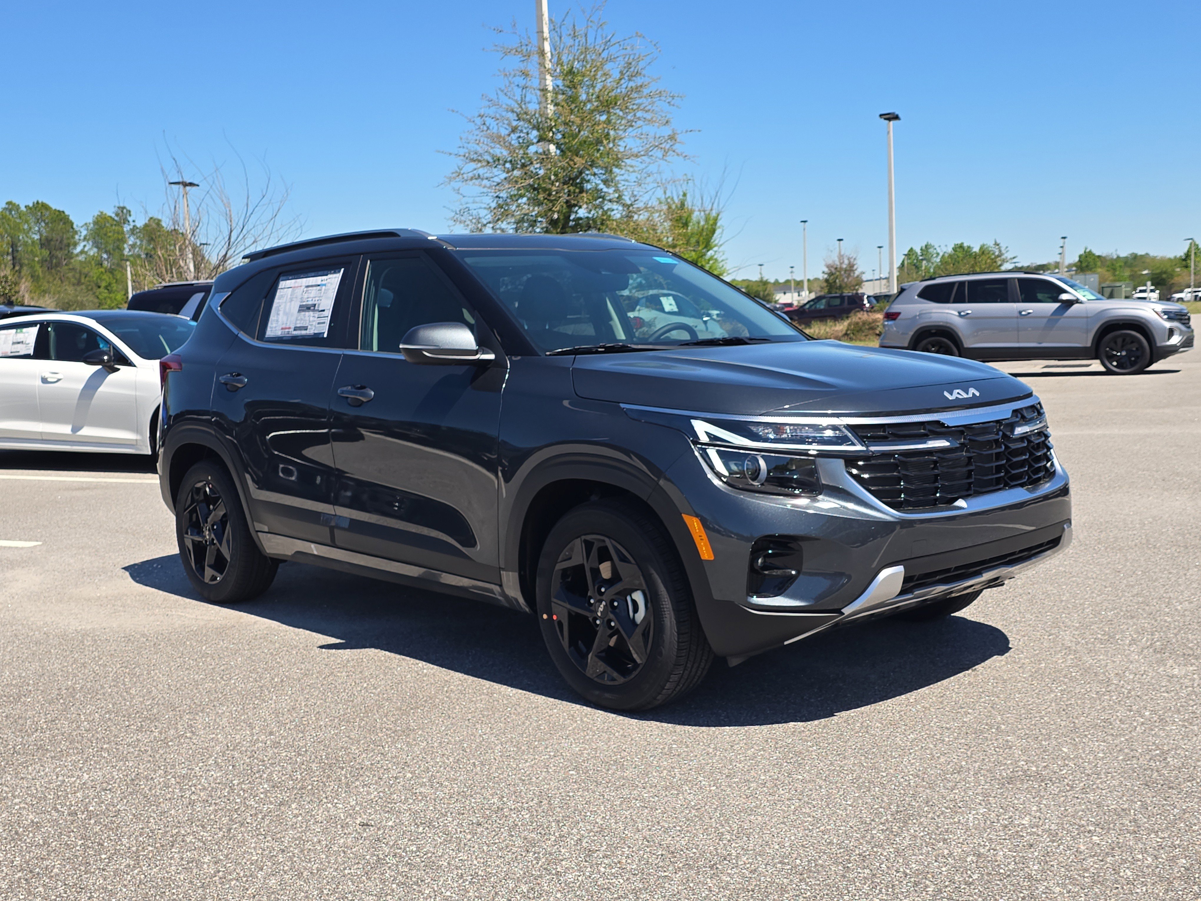 New 2026 Gravity Gray Kia EX image 2