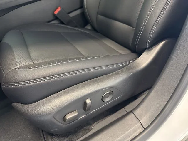2025 Chevrolet Blazer EV LT - Photo 17