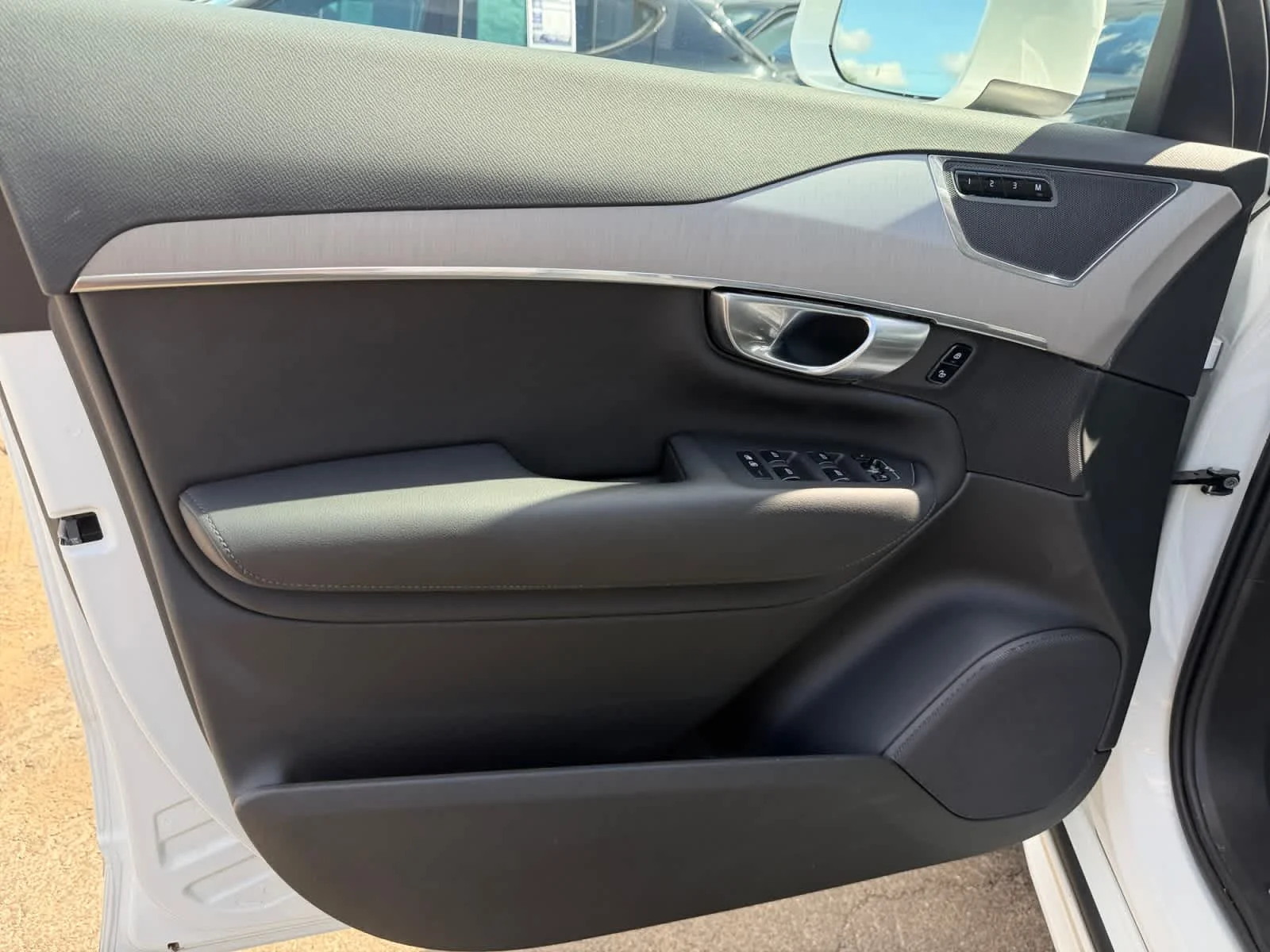 Used 2025 Crystal White Metallic Volvo Core image 12
