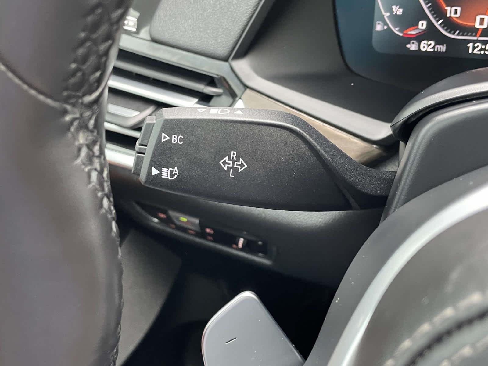 Used 2022 Arctic Grey Metallic BMW M50i image 39