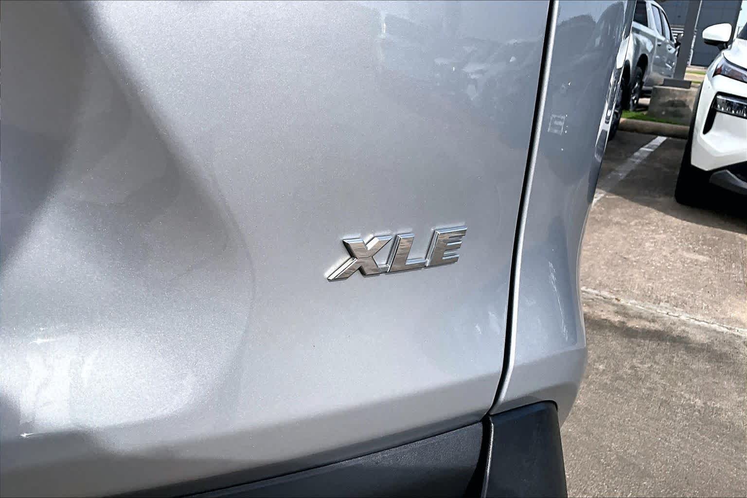 Used 2024 Silver Sky Metallic Toyota XLE image 10