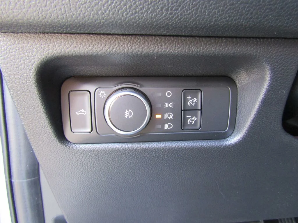 New 2026 Avalanche Ford XLT image 32