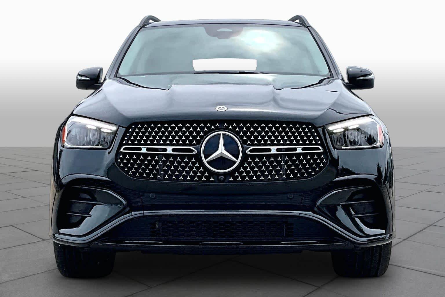 Certified Used 2025 Emerald Green Metallic Mercedes-Benz GLE 350 image 4