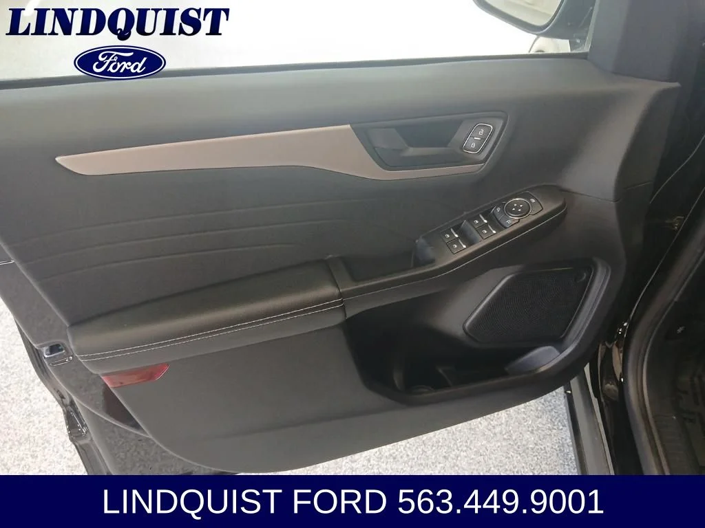 2022 Ford Escape SE - Photo 12