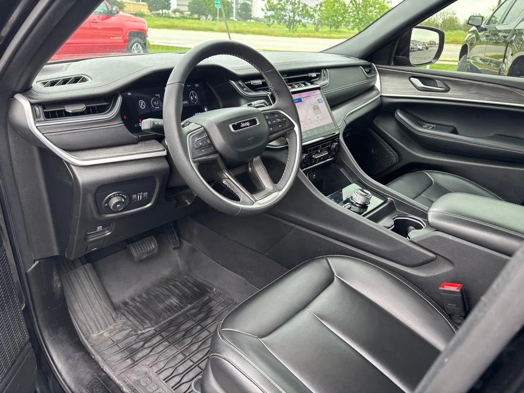 Used 2024 Black Jeep Limited image 7