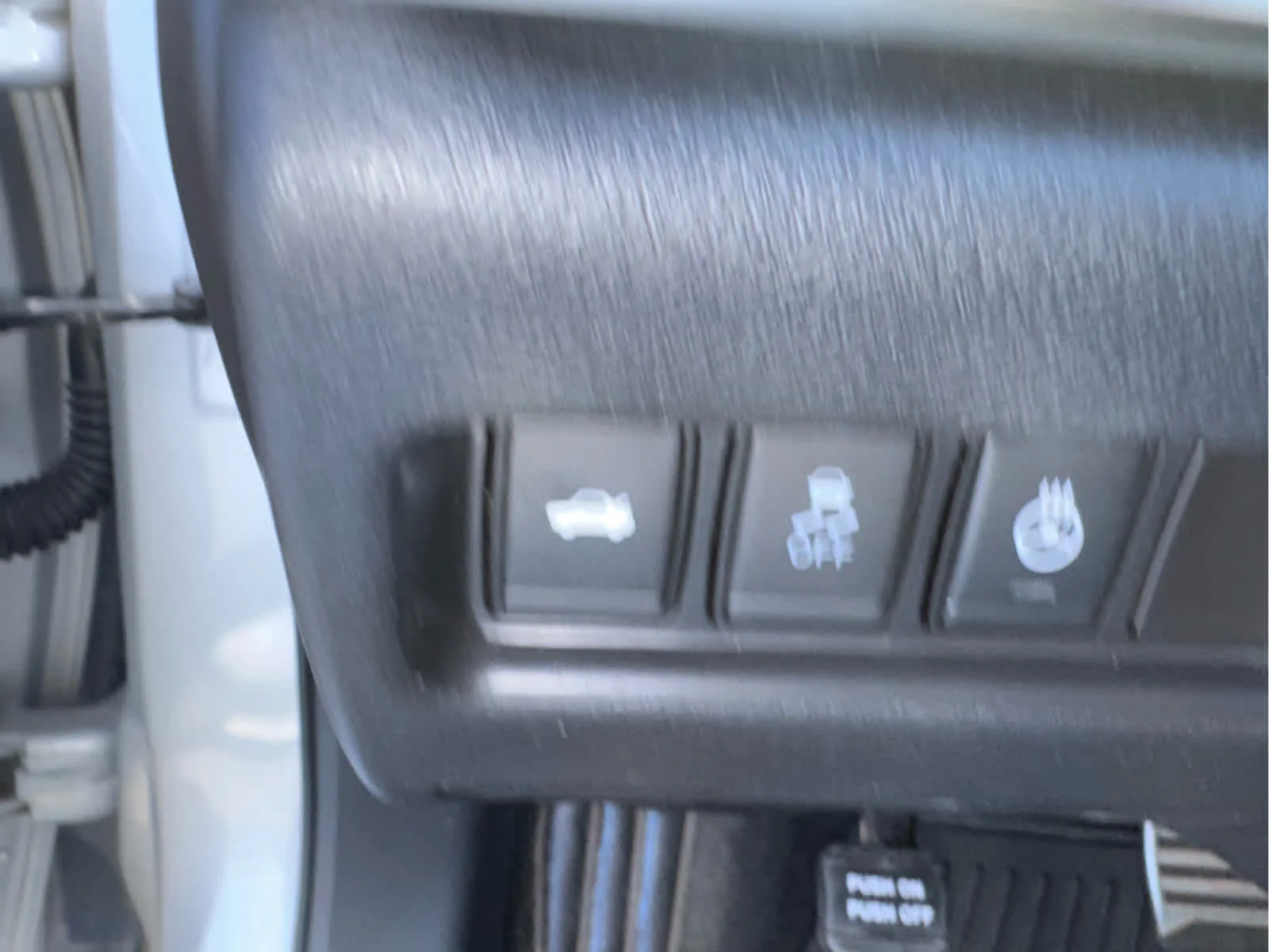 Used 2017 Brilliant Silver Nissan SR image 12