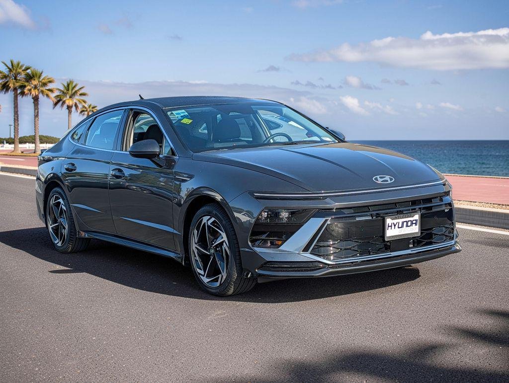 New 2026 Gray Hyundai SEL Sport image 4