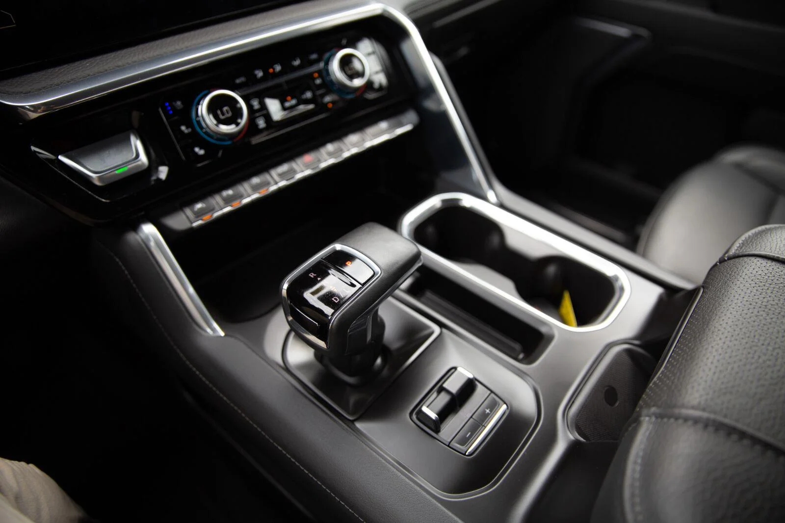 Used 2024 Onyx Black GMC Denali image 17