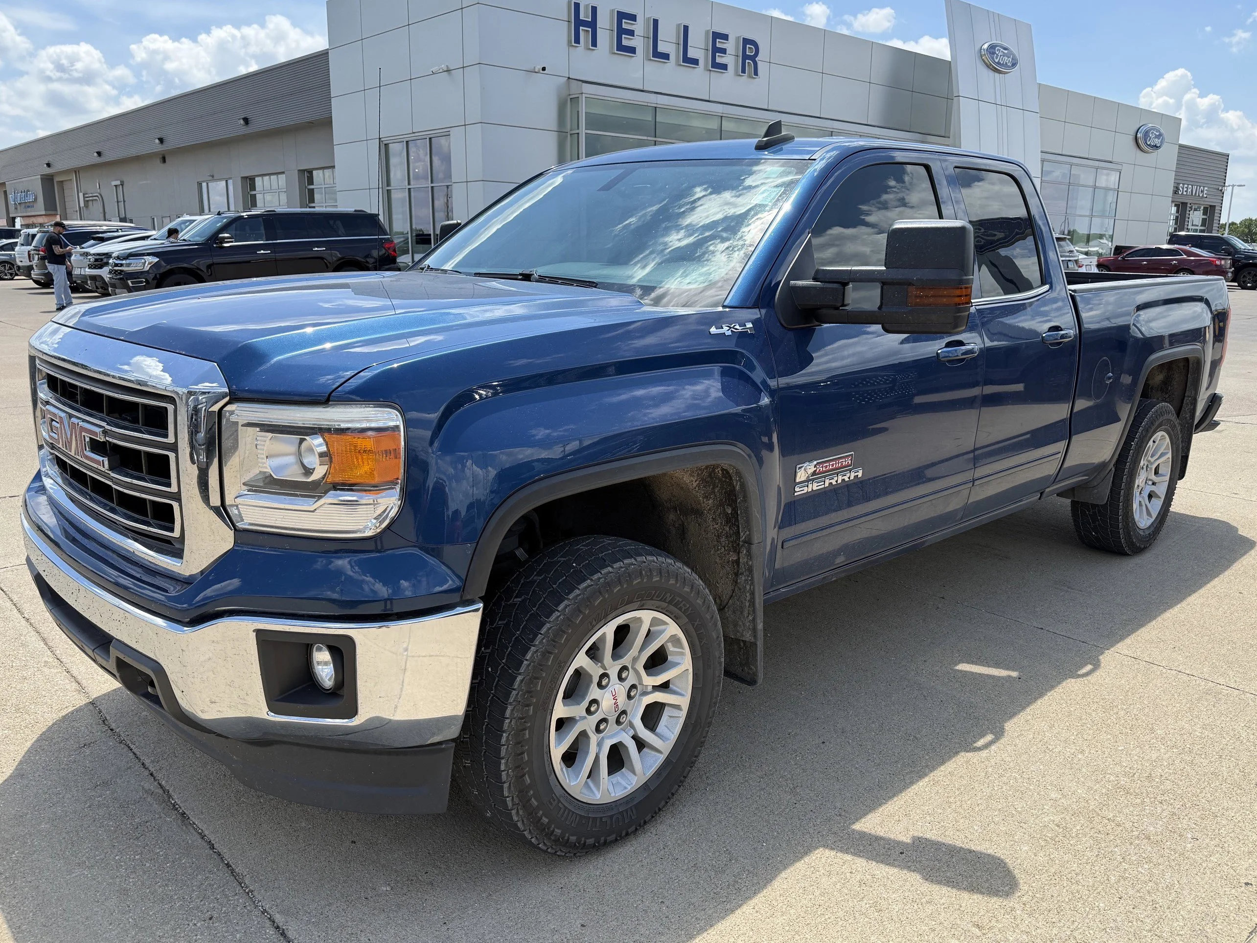 Used 2015 Stone Blue Metallic GMC SLE image 3