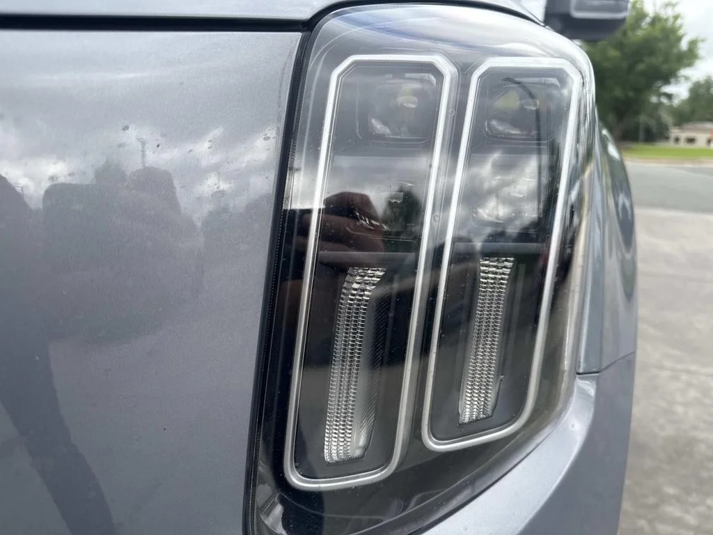 Used 2023 Silver Kia S image 10