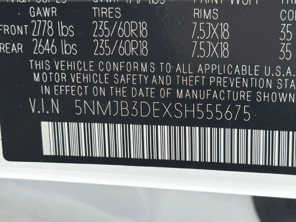 Used 2025 White Hyundai SEL image 33