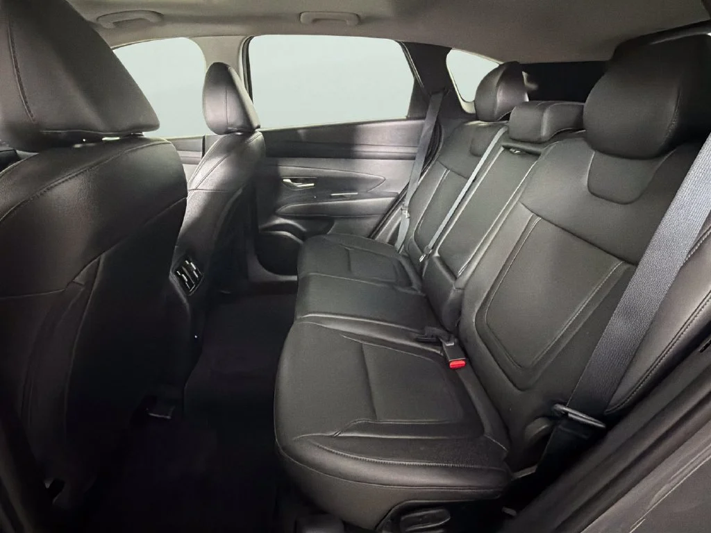 Used 2025 Gray Hyundai SEL Convenience image 29