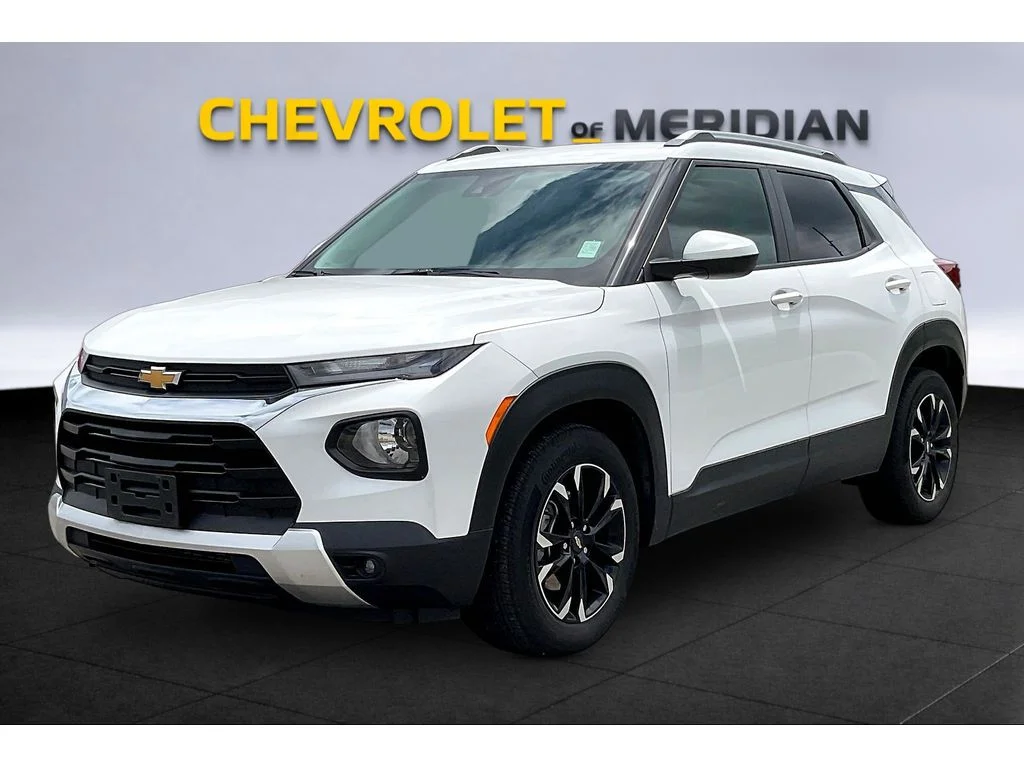 Used 2023 Summit White Chevrolet LT image 10