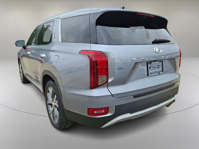 Used 2020 Silver Hyundai SEL image 4